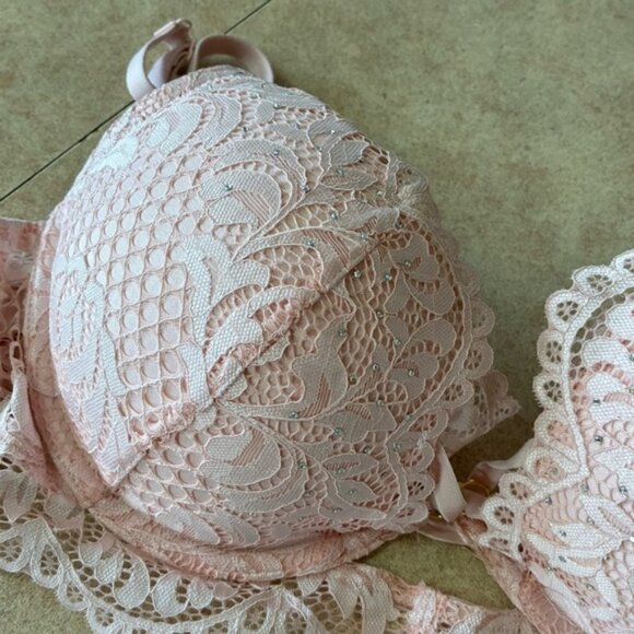 💕2/$35💕La Senza Beyond Sexy Ultimate Plunge Pink Lace Bra 32DD - Picture 6 of 8